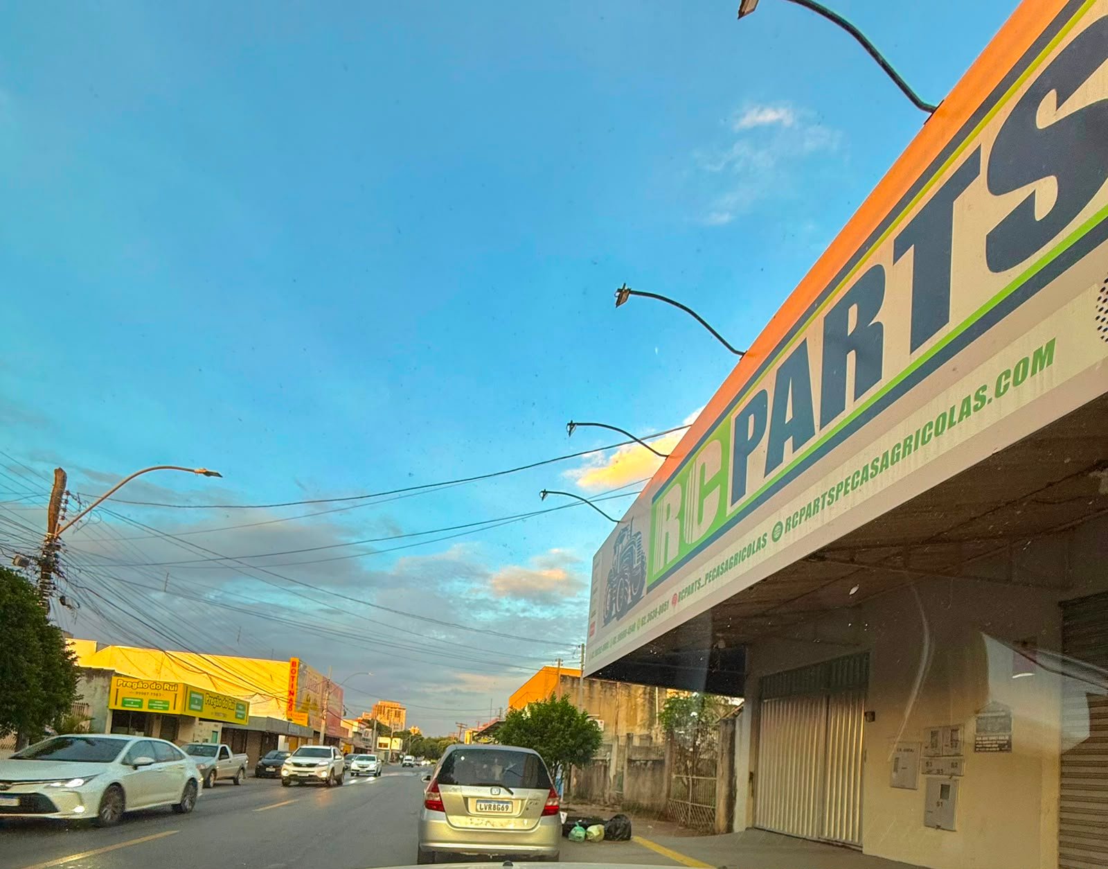 Fachada da loja RC Parts em Goiânia